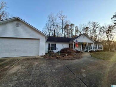 Wonderful spacious 1 level home with 4 bedrooms and 2 full baths on Lakeview Country Club in Alabama - for sale on GolfHomes.com, golf home, golf lot