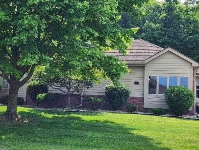 Beautifully updated and decorated Richlyn Manor Condominium on Lenawee Country Club in Michigan - for sale on GolfHomes.com, golf home, golf lot