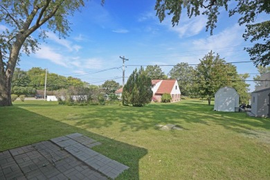 This charming ranch home offers more than meets the eye! With on Irv Warren Memorial Golf Course in Iowa - for sale on GolfHomes.com, golf home, golf lot