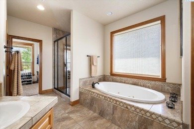 MLS# 284473 Custom built Parade Home that backs up to Horn on Horn Rapids Golf Club in Washington - for sale on GolfHomes.com, golf home, golf lot