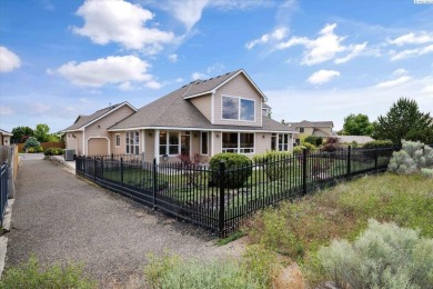 MLS# 284473 Custom built Parade Home that backs up to Horn on Horn Rapids Golf Club in Washington - for sale on GolfHomes.com, golf home, golf lot