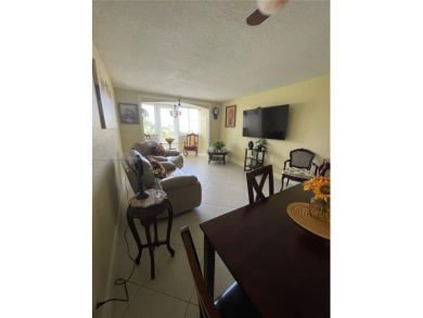 Beautiful and completely remodeled one bedroom in na 55+ on Sunrise Lakes Phase IV Golf Course in Florida - for sale on GolfHomes.com, golf home, golf lot