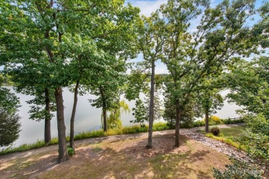PREMIUM LAKE LOCATION! LAKE VIEWS FROM BALCONY, LIVING ROOM on Lake Barrington Shores Golf Course in Illinois - for sale on GolfHomes.com, golf home, golf lot
