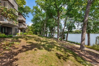 PREMIUM LAKE LOCATION! LAKE VIEWS FROM BALCONY, LIVING ROOM on Lake Barrington Shores Golf Course in Illinois - for sale on GolfHomes.com, golf home, golf lot