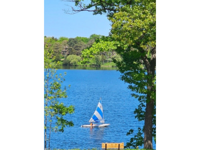 PREMIUM LAKE LOCATION! LAKE VIEWS FROM BALCONY, LIVING ROOM on Lake Barrington Shores Golf Course in Illinois - for sale on GolfHomes.com, golf home, golf lot