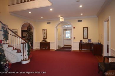 Welcome to 113N Gloucester Way, an inviting 2-bedroom on Rossmoor Golf Club in New Jersey - for sale on GolfHomes.com, golf home, golf lot