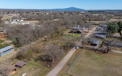 Looking for some extra space without leaving town? This property on Cherokee Creek Golf Club in Arkansas - for sale on GolfHomes.com, golf home, golf lot