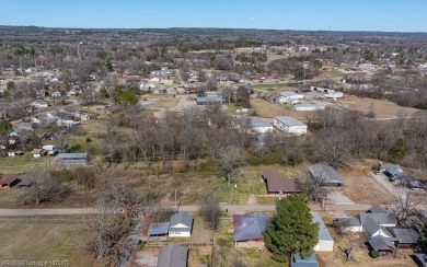 Looking for some extra space without leaving town? This property on Cherokee Creek Golf Club in Arkansas - for sale on GolfHomes.com, golf home, golf lot