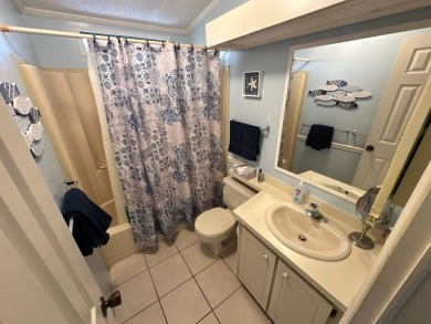 This 2-bedroom, 2 bathrooms Palm Harbor home is located on the on Del Tura Golf and Country Club in Florida - for sale on GolfHomes.com, golf home, golf lot