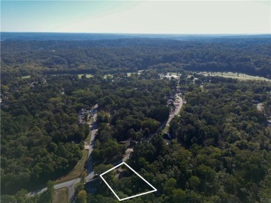 Fantastic location--a half a mile to Scottsdale Golf Course and on Bella Vista Country Club - Scottsdale in Arkansas - for sale on GolfHomes.com, golf home, golf lot
