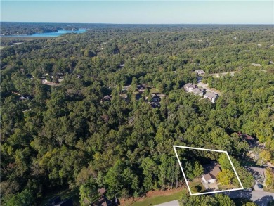 Fantastic location--a half a mile to Scottsdale Golf Course and on Bella Vista Country Club - Scottsdale in Arkansas - for sale on GolfHomes.com, golf home, golf lot