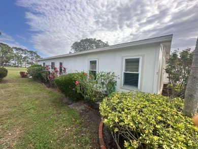 This 2-bedroom, 2 bathrooms Palm Harbor home is located on the on Del Tura Golf and Country Club in Florida - for sale on GolfHomes.com, golf home, golf lot