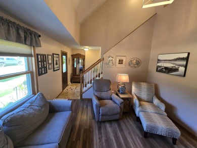 Wonderful country setting just across from the Apple Canyon Lake on Apple Canyon Lake Golf Course in Illinois - for sale on GolfHomes.com, golf home, golf lot