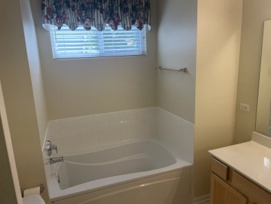 Corner lot, next to cul-de-sac, 2 BR, 2 BATH Seabrook Model on The Links at Carillon in Illinois - for sale on GolfHomes.com, golf home, golf lot