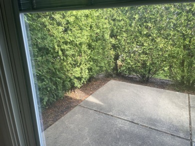 Corner lot, next to cul-de-sac, 2 BR, 2 BATH Seabrook Model on The Links at Carillon in Illinois - for sale on GolfHomes.com, golf home, golf lot