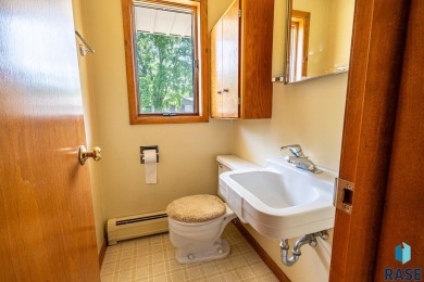 ORIGINAL OWER HOME! This 3+ bedroom ranch was custom built in on The Bridges At Beresford in South Dakota - for sale on GolfHomes.com, golf home, golf lot