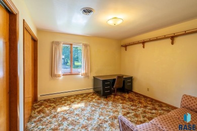 ORIGINAL OWER HOME! This 3+ bedroom ranch was custom built in on The Bridges At Beresford in South Dakota - for sale on GolfHomes.com, golf home, golf lot
