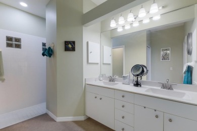 Now is your time to own this beautiful, well maintained home on The Venice Golf and Country Club in Florida - for sale on GolfHomes.com, golf home, golf lot