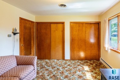 ORIGINAL OWER HOME! This 3+ bedroom ranch was custom built in on The Bridges At Beresford in South Dakota - for sale on GolfHomes.com, golf home, golf lot