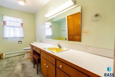 ORIGINAL OWER HOME! This 3+ bedroom ranch was custom built in on The Bridges At Beresford in South Dakota - for sale on GolfHomes.com, golf home, golf lot
