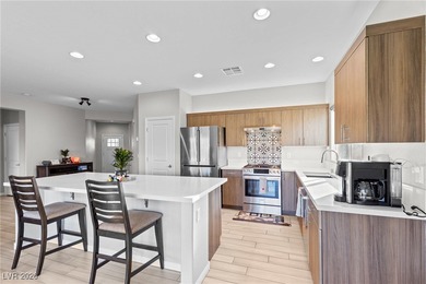 Luxury golf course living with spa and mountain views in on Mountain Falls Golf Course in Nevada - for sale on GolfHomes.com, golf home, golf lot