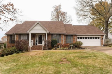 Location. Location. Location. This custom built, one-owner home on The Course at River Oaks in Arkansas - for sale on GolfHomes.com, golf home, golf lot