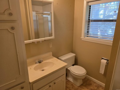 Cozy 2 bedroom with lots of space and a large garage. Just a few on Mountain Ranch Golf Club in Arkansas - for sale on GolfHomes.com, golf home, golf lot