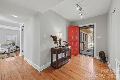 Welcome to this beautifully maintained 3-bedroom, 2 bath on Woodbridge Golf Links in North Carolina - for sale on GolfHomes.com, golf home, golf lot