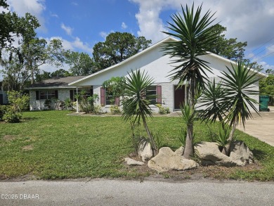 Spacious and versatile, this nearly 3,000 sq ft home is perfect on Riviera Country Club in Florida - for sale on GolfHomes.com, golf home, golf lot