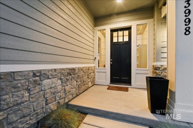 This immaculate single level home is located in a quiet on SpurWing Country Club in Idaho - for sale on GolfHomes.com, golf home, golf lot