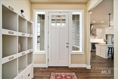 This immaculate single level home is located in a quiet on SpurWing Country Club in Idaho - for sale on GolfHomes.com, golf home, golf lot