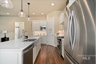 This immaculate single level home is located in a quiet on SpurWing Country Club in Idaho - for sale on GolfHomes.com, golf home, golf lot
