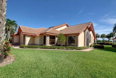 Florida's Best Scenery from Your Backyard, 3/2 Villa in Sought on Aberdeen Golf and Country Club in Florida - for sale on GolfHomes.com, golf home, golf lot