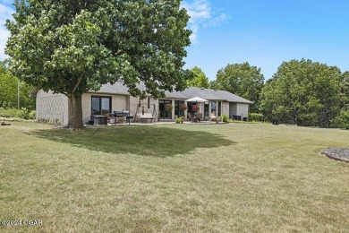 Can't beat this view!! Right on the golf course, this one level on The Bald Eagle Course At Eagle Creek Golf Club in Missouri - for sale on GolfHomes.com, golf home, golf lot