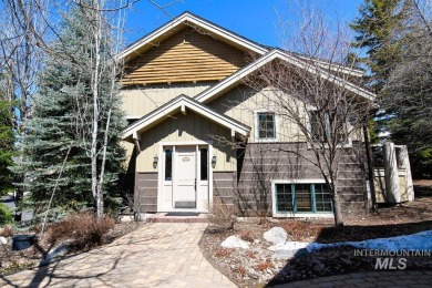 Hassle-free home ownership with all of the amenities! on McCall Municipal Golf Course in Idaho - for sale on GolfHomes.com, golf home, golf lot