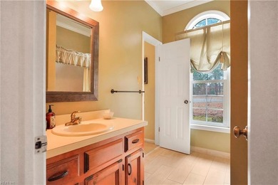 End-unit townhome overlooking the Kempsville Greens Golf Course on Kempsville Greens Municipal Golf Course in Virginia - for sale on GolfHomes.com, golf home, golf lot