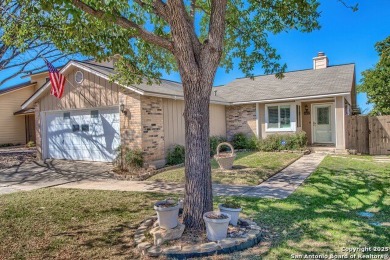 READY TO TEE OFF?  Then head for this 2 bedroom, 2 bath lovely on Northern Hills Golf Club in Texas - for sale on GolfHomes.com, golf home, golf lot