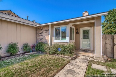 READY TO TEE OFF?  Then head for this 2 bedroom, 2 bath lovely on Northern Hills Golf Club in Texas - for sale on GolfHomes.com, golf home, golf lot