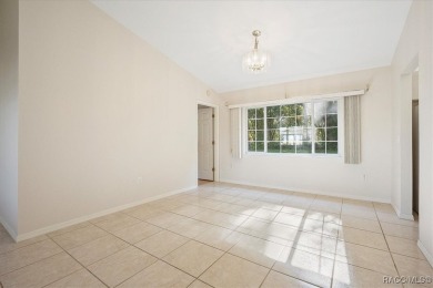 Charming 2-Bedroom Home in the Sought-After 55+ Spruce Creek on Preserve Golf Club in Florida - for sale on GolfHomes.com, golf home, golf lot