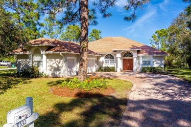 Spectacular 3bed/3bath/3 garage Estate Home in the Desirable on Meadowood Golf and Tennis Club in Florida - for sale on GolfHomes.com, golf home, golf lot