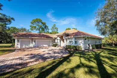 Spectacular 3bed/3bath/3 garage Estate Home in the Desirable on Meadowood Golf and Tennis Club in Florida - for sale on GolfHomes.com, golf home, golf lot