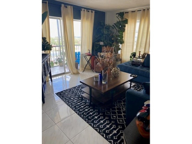 Highly motivated seller offering concessions for the long on Inverrary Country Club in Florida - for sale on GolfHomes.com, golf home, golf lot