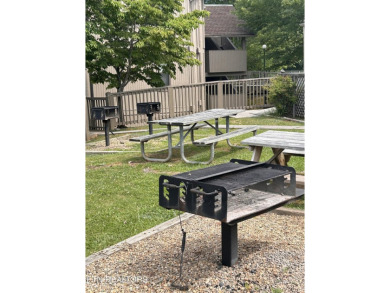 This 2-bedroom 1 bath luxury condo can accommodate up to 6 on Bent Creek Golf Course in Tennessee - for sale on GolfHomes.com, golf home, golf lot