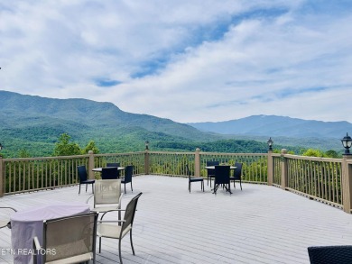 This 2-bedroom 1 bath luxury condo can accommodate up to 6 on Bent Creek Golf Course in Tennessee - for sale on GolfHomes.com, golf home, golf lot