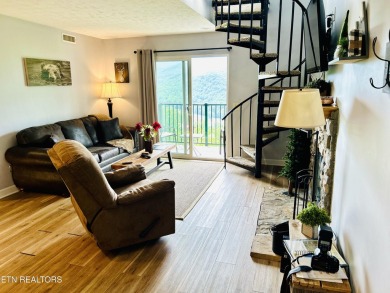 This 2-bedroom 1 bath luxury condo can accommodate up to 6 on Bent Creek Golf Course in Tennessee - for sale on GolfHomes.com, golf home, golf lot