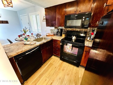 This 2-bedroom 1 bath luxury condo can accommodate up to 6 on Bent Creek Golf Course in Tennessee - for sale on GolfHomes.com, golf home, golf lot
