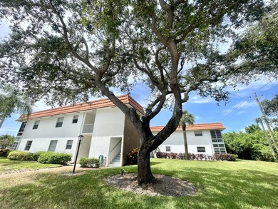 INVESTOR ONLY - TENANT OCCUPIED 12/15/25. Welcome to Vista Del on Pine Lakes Golf Club in Florida - for sale on GolfHomes.com, golf home, golf lot