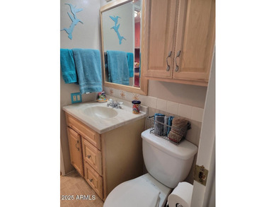 This is a lovely 2 bedroom 2 bath partially furnished home on 3 Parks Fairways in Arizona - for sale on GolfHomes.com, golf home, golf lot