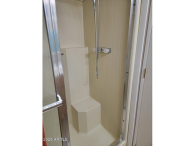 This is a lovely 2 bedroom 2 bath partially furnished home on 3 Parks Fairways in Arizona - for sale on GolfHomes.com, golf home, golf lot