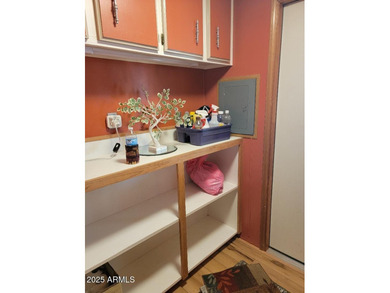 This is a lovely 2 bedroom 2 bath partially furnished home on 3 Parks Fairways in Arizona - for sale on GolfHomes.com, golf home, golf lot